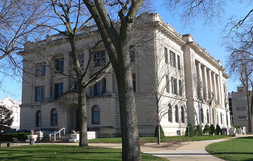 Tazewell County Courthouse in Pekin Illinois